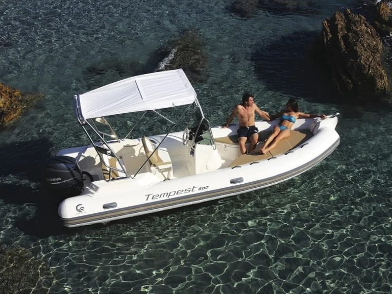 Pronajmout si Capelli Tempest 600 v Portigliolo