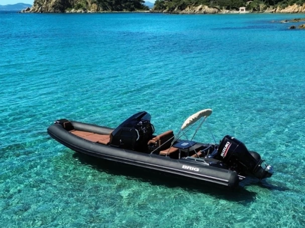 Pronajmout Polotuhá loď se skipperem či ne Brig v Hyeres