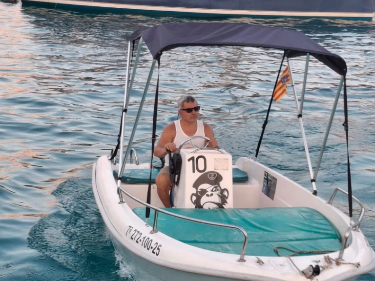 Pronájem Motorová loď Estable s licencí