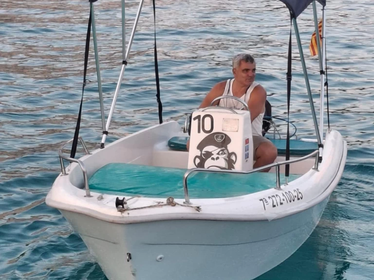 Estable 400 jednotlivci a charterové společnosti v Cala Galdana