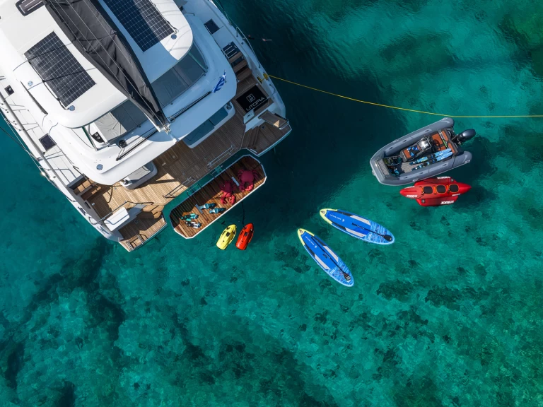 Pronájem lodi Alimos lákavé ceny Lagoon 55