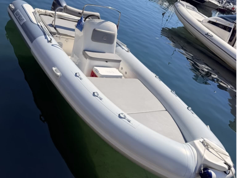 Pronájem lodi Porto di Mergellina lákavé ceny SUNRISE 62