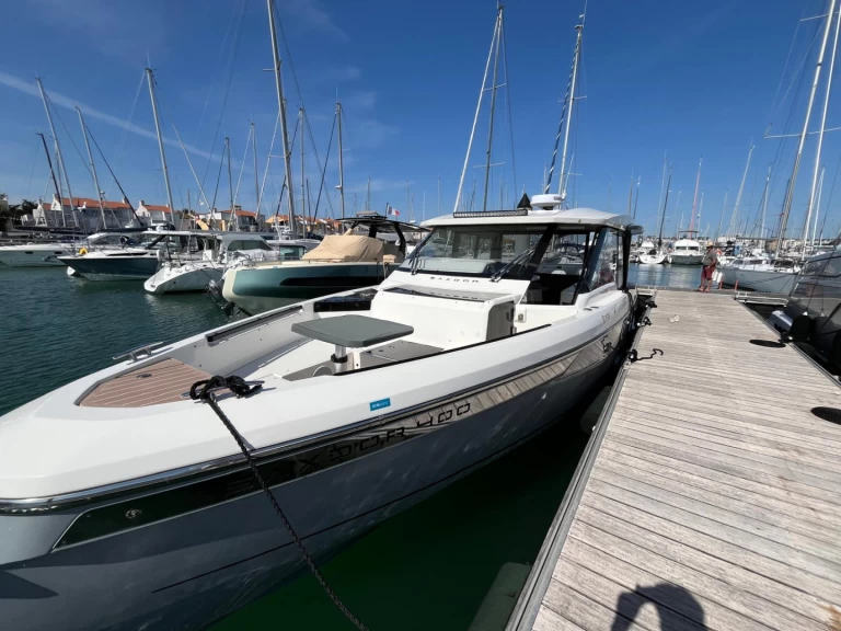 Pronájem Motorová loď Saxdor s licencí