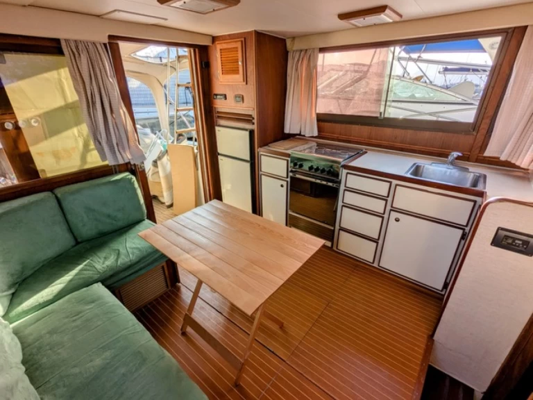 Pronájem lodi Hatteras Hatteras 36 Convertible v Salerno na Samboatu