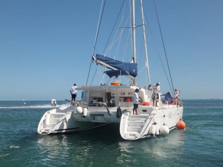 Pronajmout si Lagoon 550 v Cancún