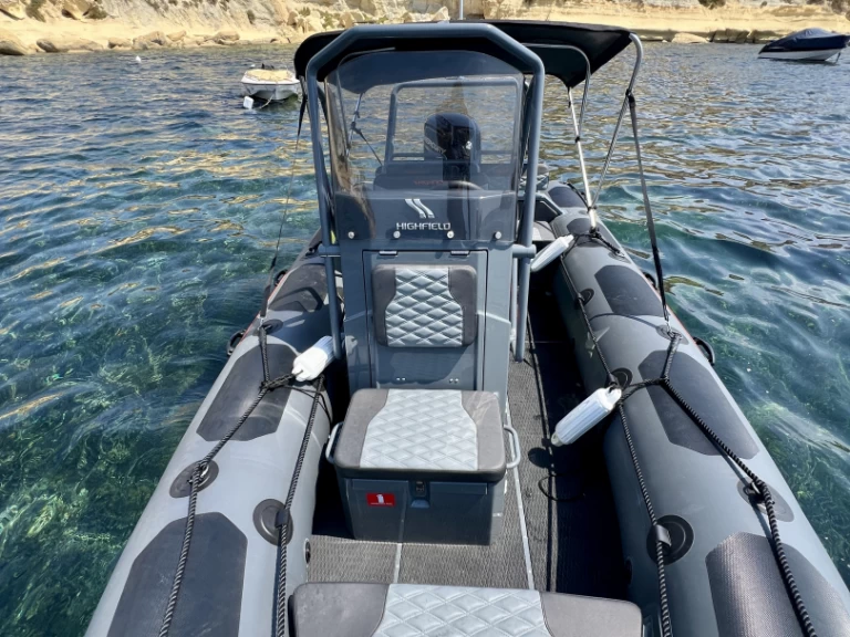 Pronajmout si Highfield Patrol 540 v Valletta