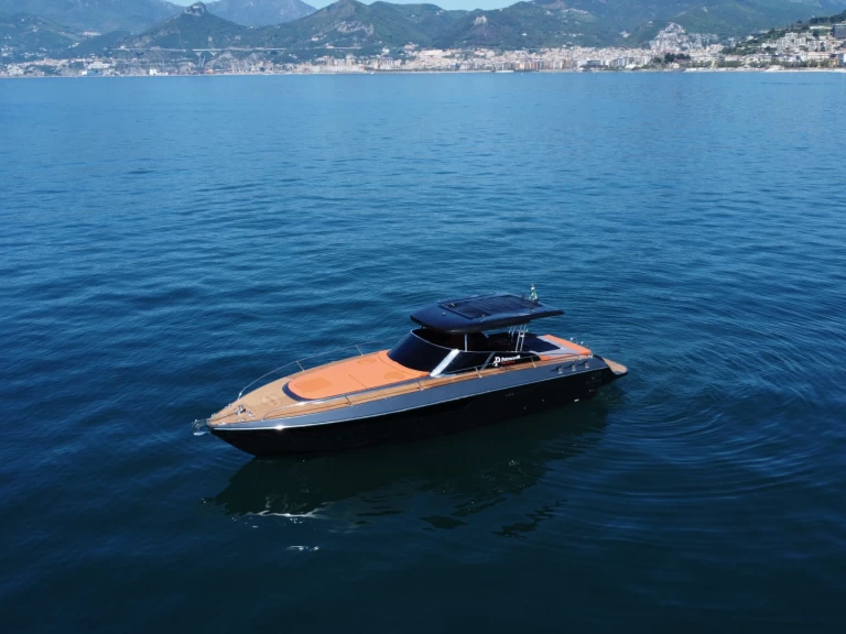 Pronájem Motorová loď Motonautica Daniele s licencí