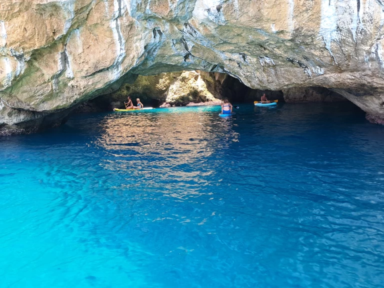 Pronájem lodi Gaeta lákavé ceny Walkaround 630