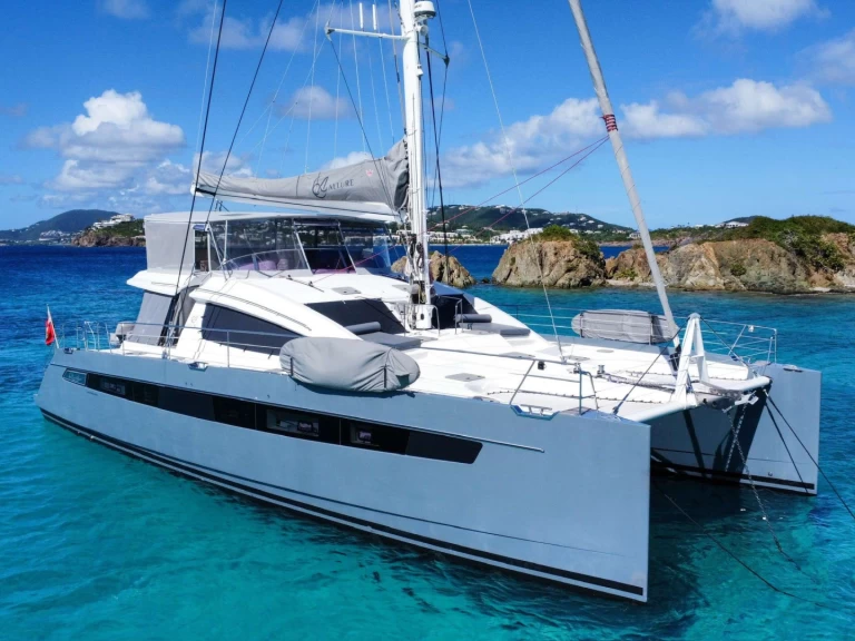 Pronájem lodi Privilege ALLURE 64 v Grenadines na Samboatu