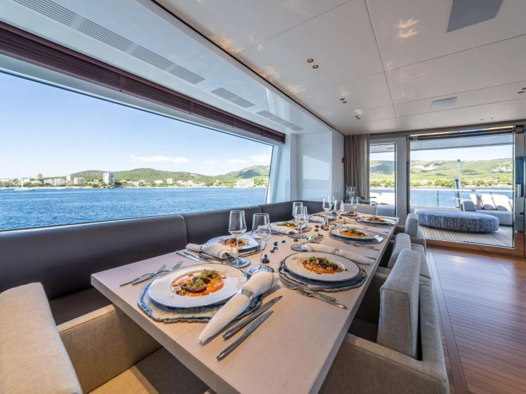 Pronájem lodi Benetti ALPHA WAVES  v Nassau na Samboatu