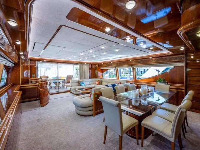 Pronájem lodi Ferretti Dream Chaser v New York (City) na Samboatu