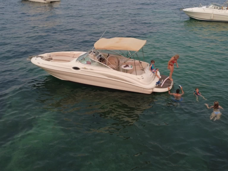 Pronájem lodi Palma de Mallorca lákavé ceny Sea Ray 240 Sundeck