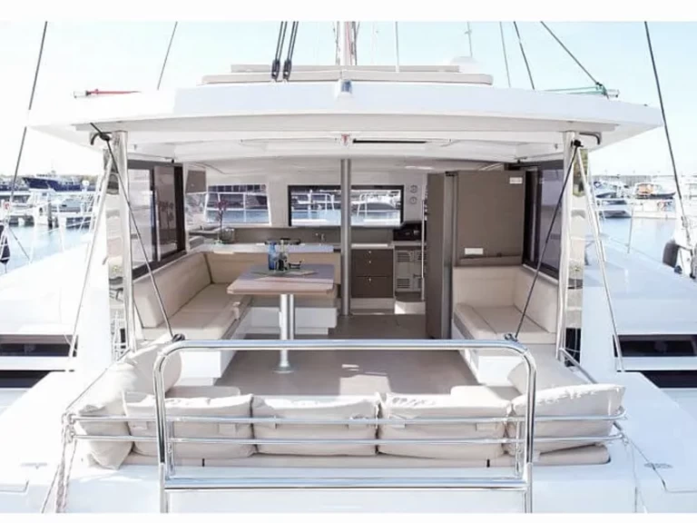 Pronájem lodi Bali Bali 4.3 v Castellammare di Stabia na Samboatu