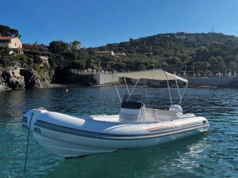 Pronajmout si Selva Selva 600 v Porto-Vecchio