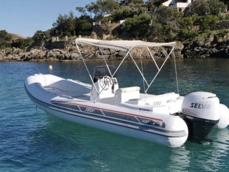 Pronájem lodi Porto-Vecchio lákavé ceny Selva 600