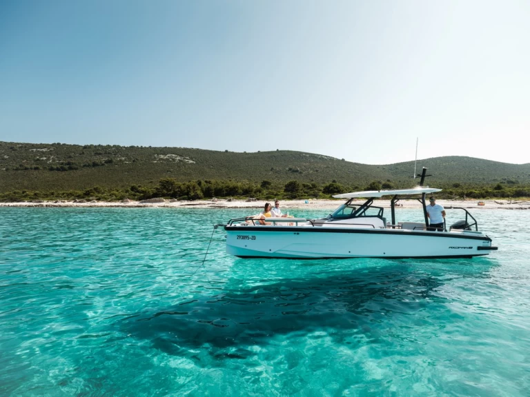 Pronajmout si Axopar Axopar 29 Sun Top v Zaton