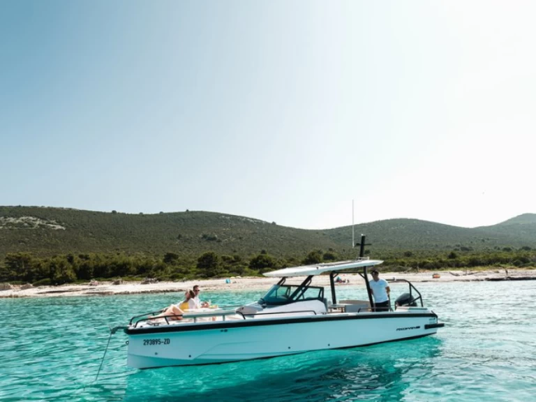 Pronájem lodi Zaton lákavé ceny Axopar 29 Sun Top