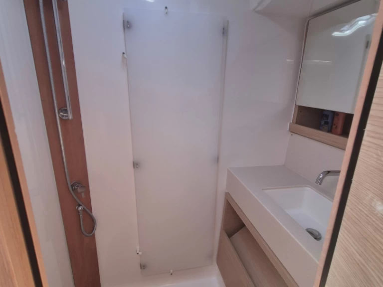 Dufour Dufour 530 jednotlivci a charterové společnosti v Castiglioncello