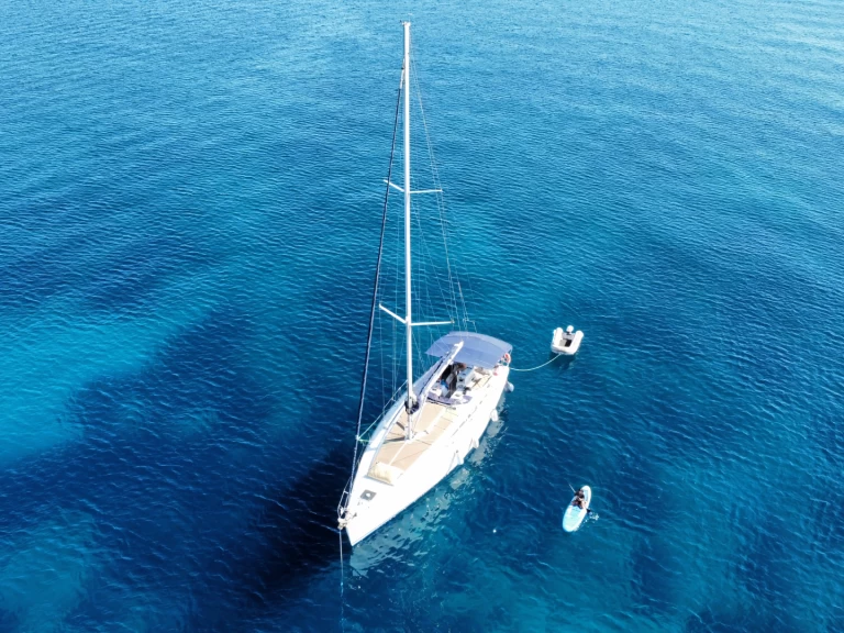 Pronájem Plachetnice v Naxos Port -Jeanneau Sun Odyssey 494