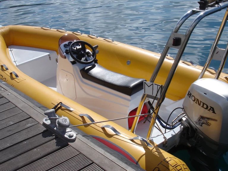 Pronajmout si Searib's 450 Open v Sesimbra