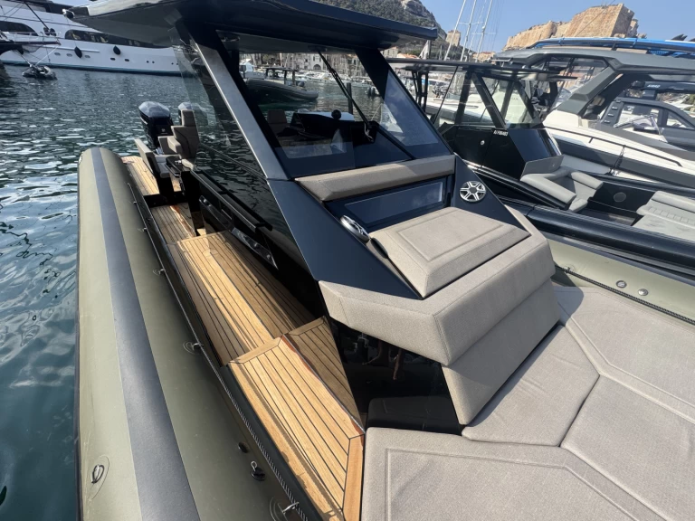 Pronajmout Polotuhá loď se skipperem či ne Sea Water v Bonifacio Port