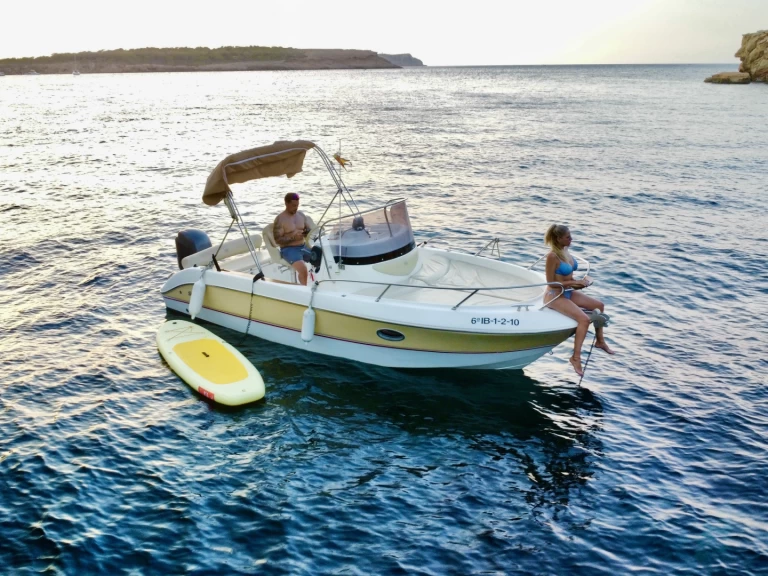 Pronájem jachty v Sant Antoni de Portmany -key 22 na Samboatu