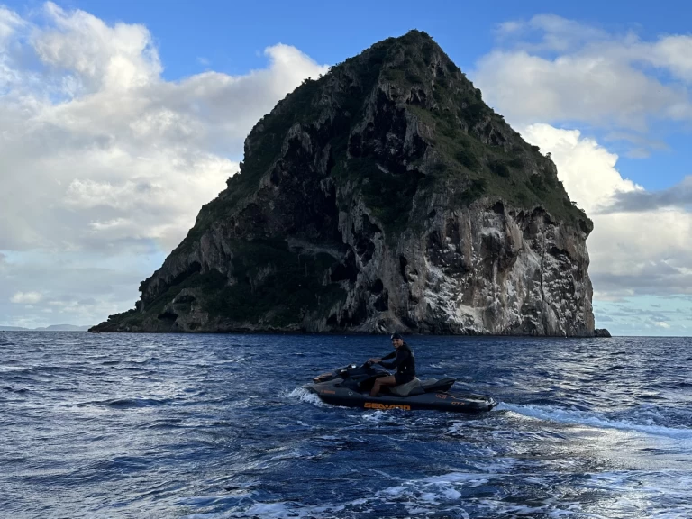 Pronajmout si Sea-Doo GTX 170 v Fort-de-France