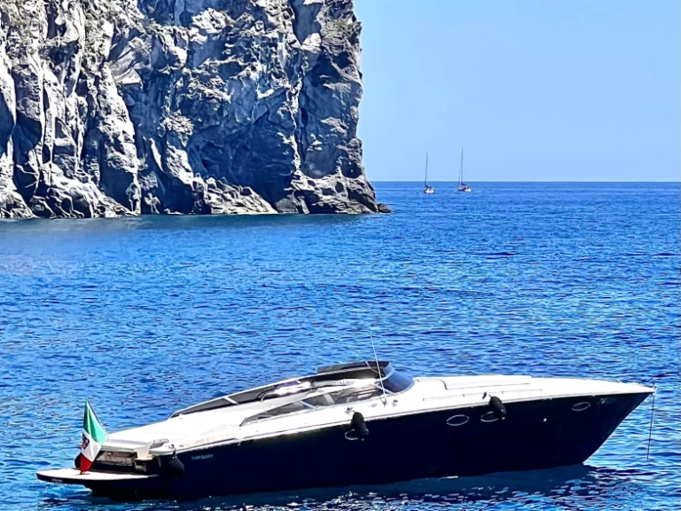 Pronajmout Motorová loď se skipperem či ne Tornado v Forio