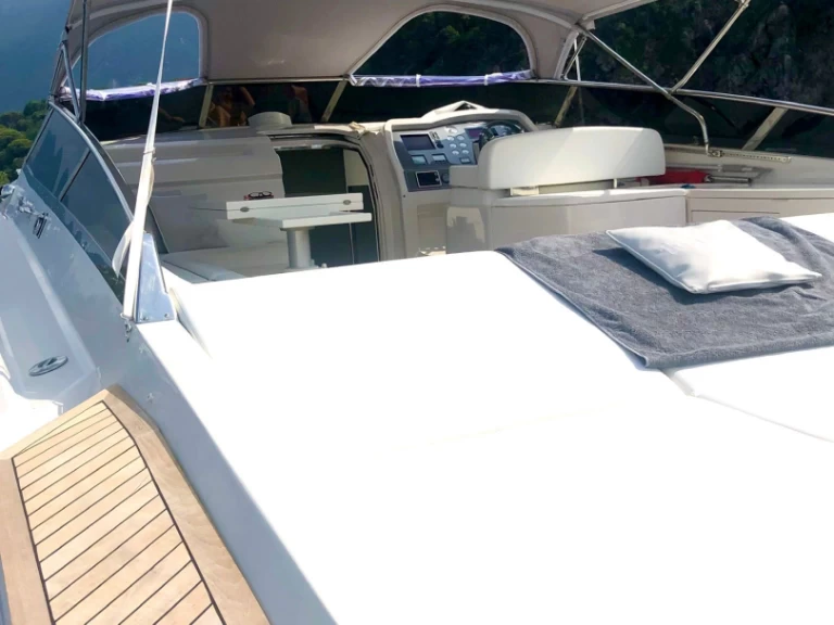 Tornado Tornado 50S jednotlivci a charterové společnosti v Forio