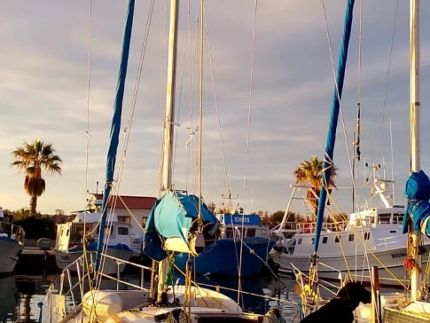 Plachetnice k pronájmu v Oristano za nejlepší cenu
