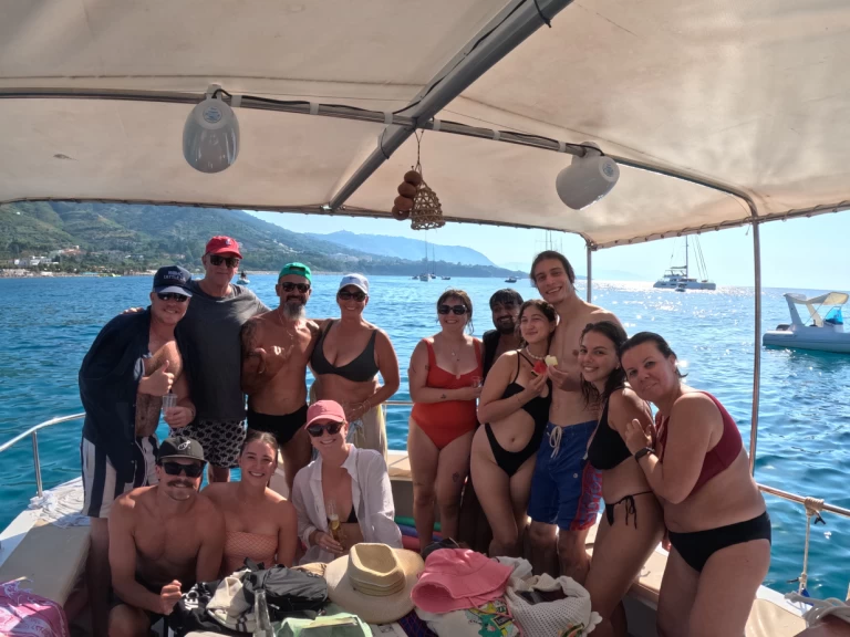 Custom Barca a motore  jednotlivci a charterové společnosti v Cefalù