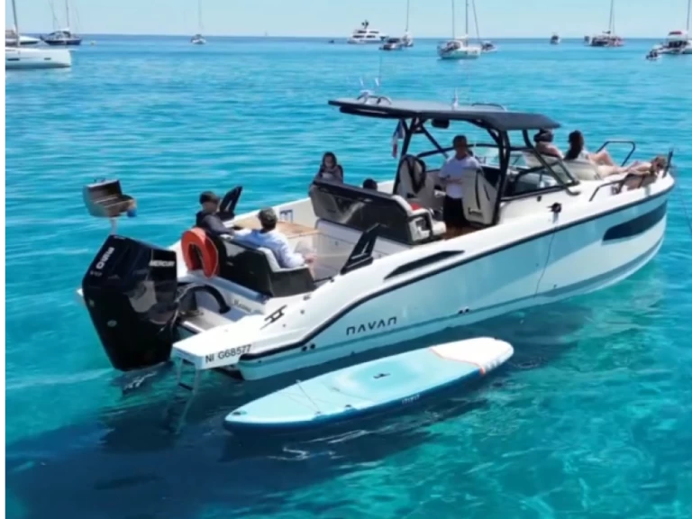 Pronájem jachty v Nice -Navan S30 na Samboatu