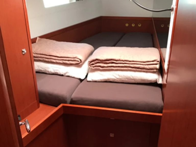 Pronájem lodi Alimos lákavé ceny Oceanis 48