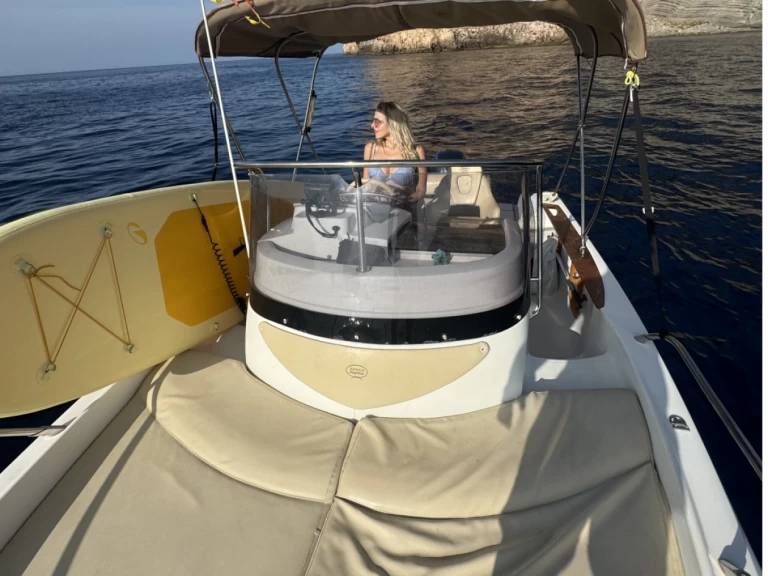Pronájem jachty v Sant Antoni de Portmany -key 22 na Samboatu
