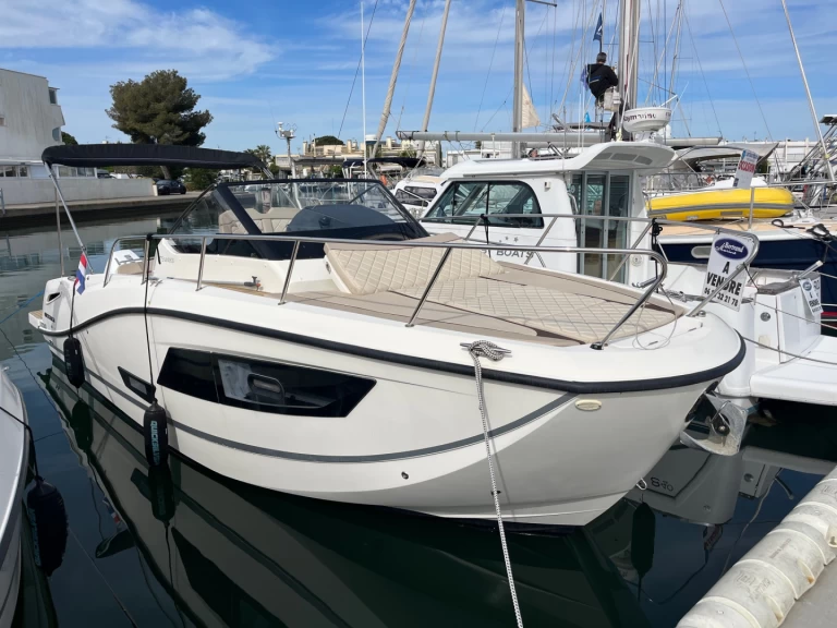 Pronájem lodi Ibiza Town lákavé ceny Activ 875 Sundeck