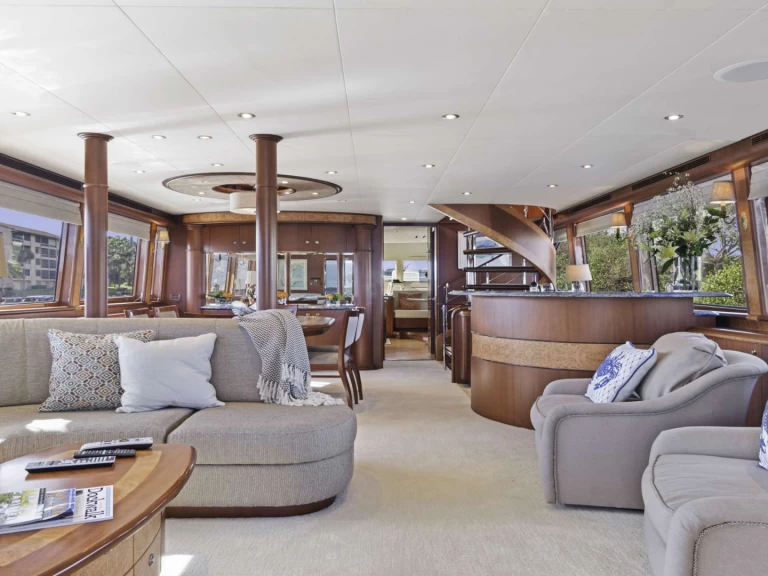 CHEOY LEE WINDWARD jednotlivci a charterové společnosti v Jupiter