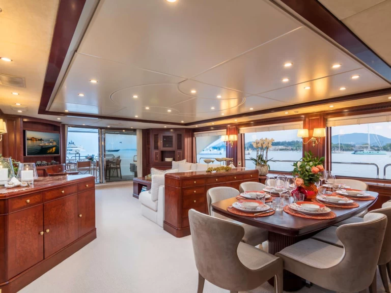 Pronajmout Jachta se skipperem či ne Benetti v Santo Stefano al Mare