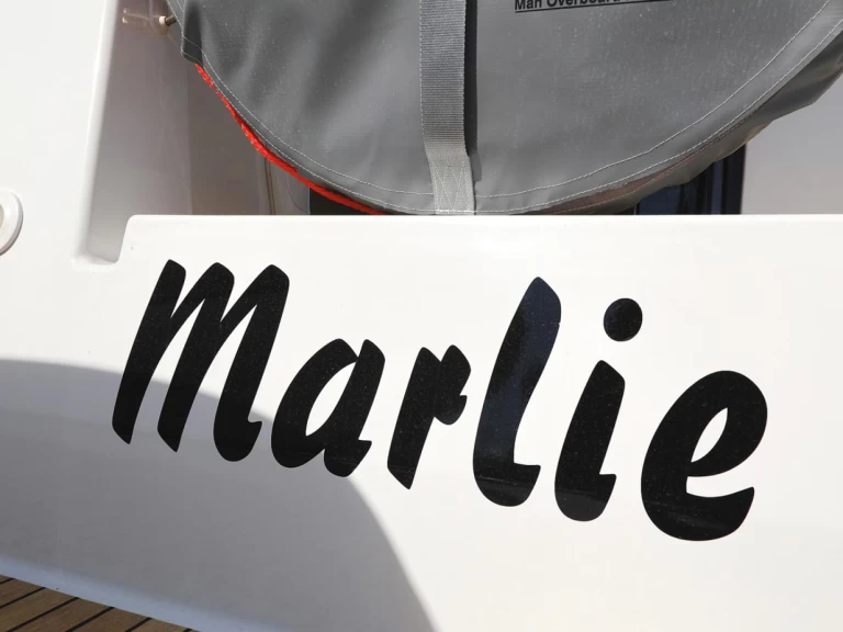 Pronajmout Motorová loď se skipperem či ne Fountaine Pajot v Trogir