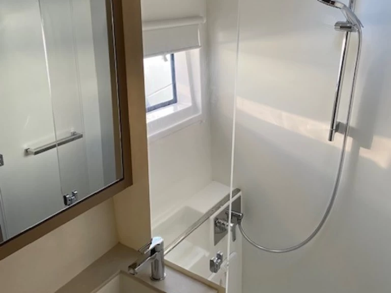 Pronájem lodi Le Marin lákavé ceny Lagoon 46