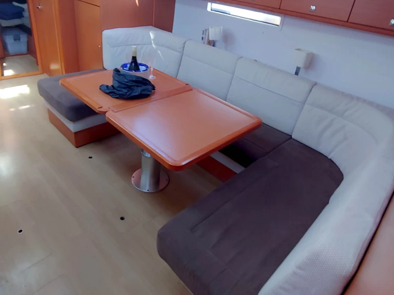 Pronájem Plachetnice Bavaria s licencí