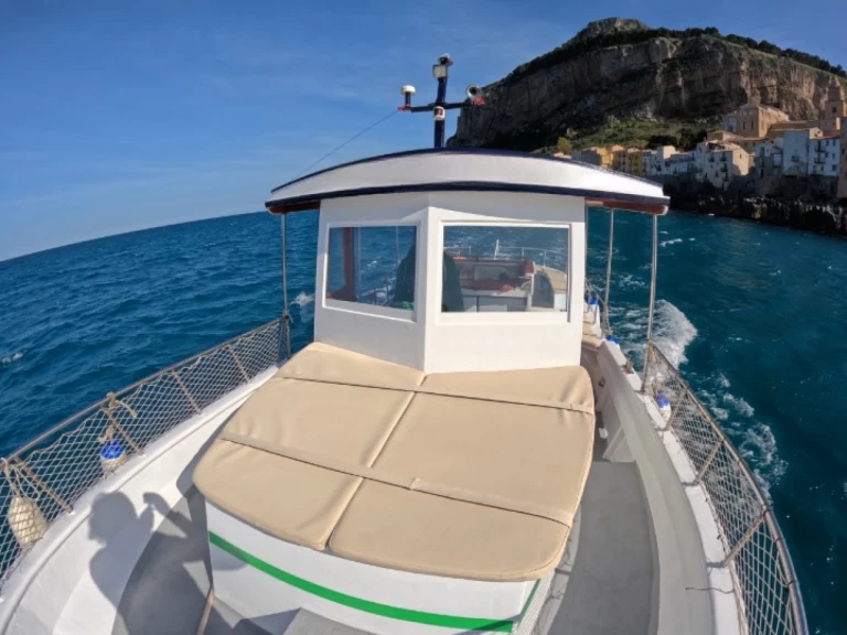 Custom Barca a motore  jednotlivci a charterové společnosti v Cefalù