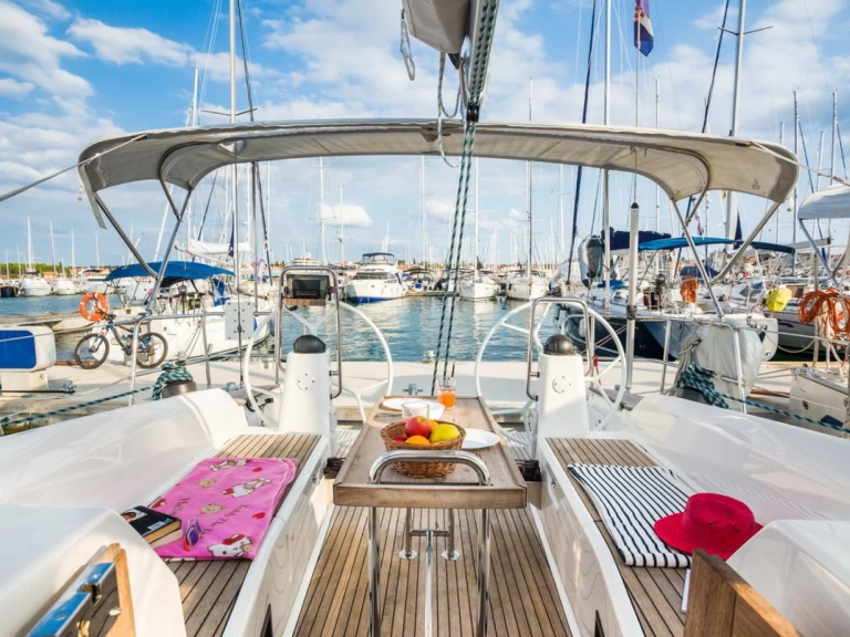 Pronájem Plachetnice Bavaria s licencí