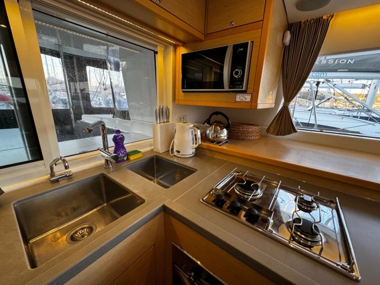 Pronajmout si Lagoon Lagoon 450 F v Rogoznica