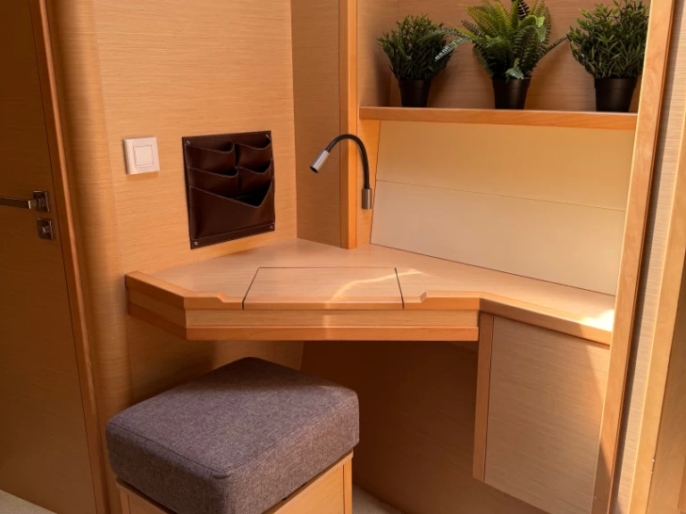 Pronajmout Katamarán se skipperem či ne Lagoon v Rogoznica