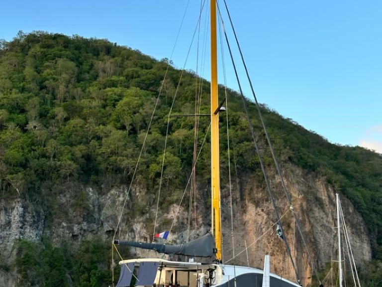 Pronájem lodi Raiatea lákavé ceny Class6