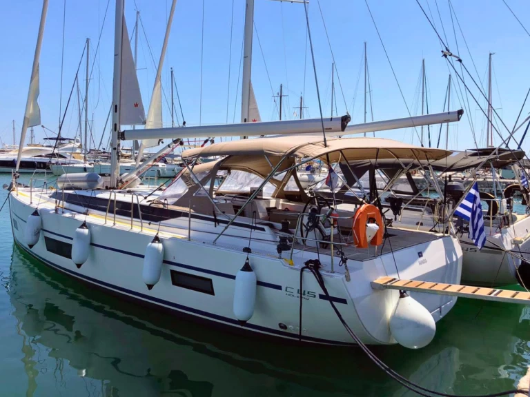 Pronajmout si Bavaria Bavaria C45 v Paros (ostrov)