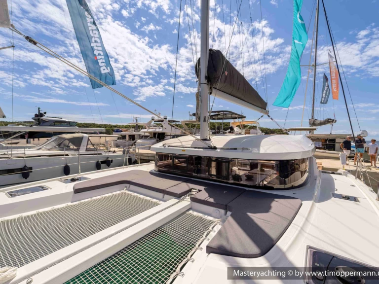 Pronajmout Katamarán se skipperem či ne Lagoon v Pomer