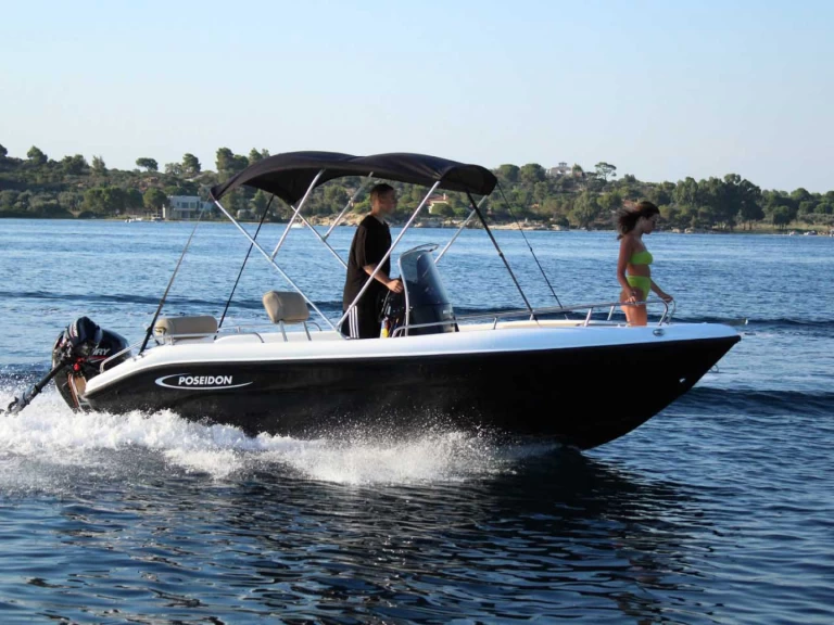 Motorová loď k pronájmu v Faliraki za nejlepší cenu