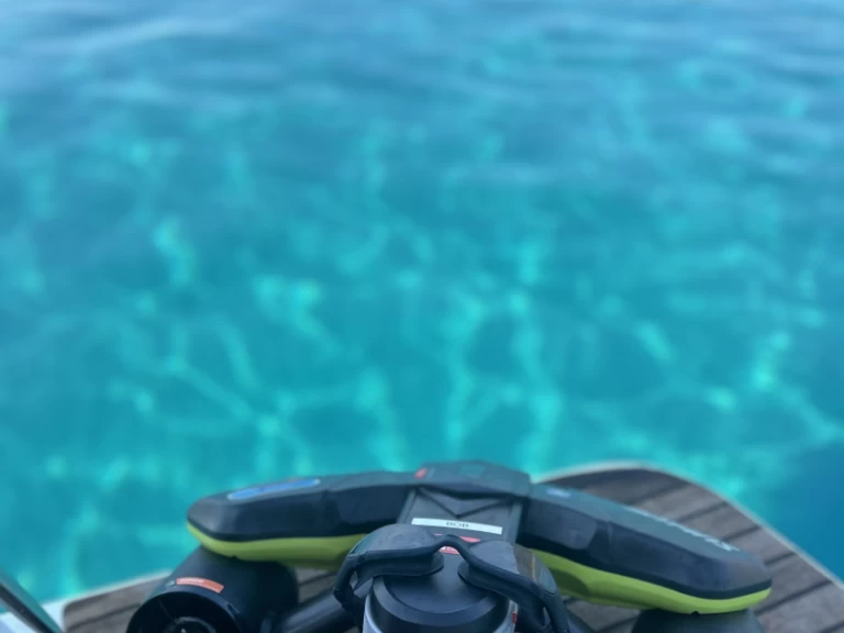 Pronájem Jachta Jeanneau s licencí