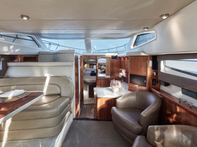 Pronájem lodi Régal Commodore 4260 v Lavrio na Samboatu